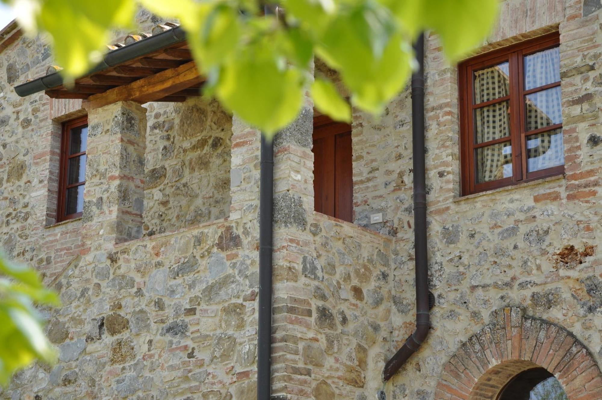 Agriturismo La Peschiera Casole dʼElsa Eksteriør bilde
