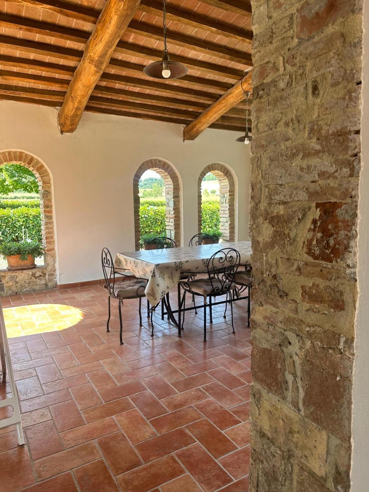 Agriturismo La Peschiera Casole dʼElsa Eksteriør bilde