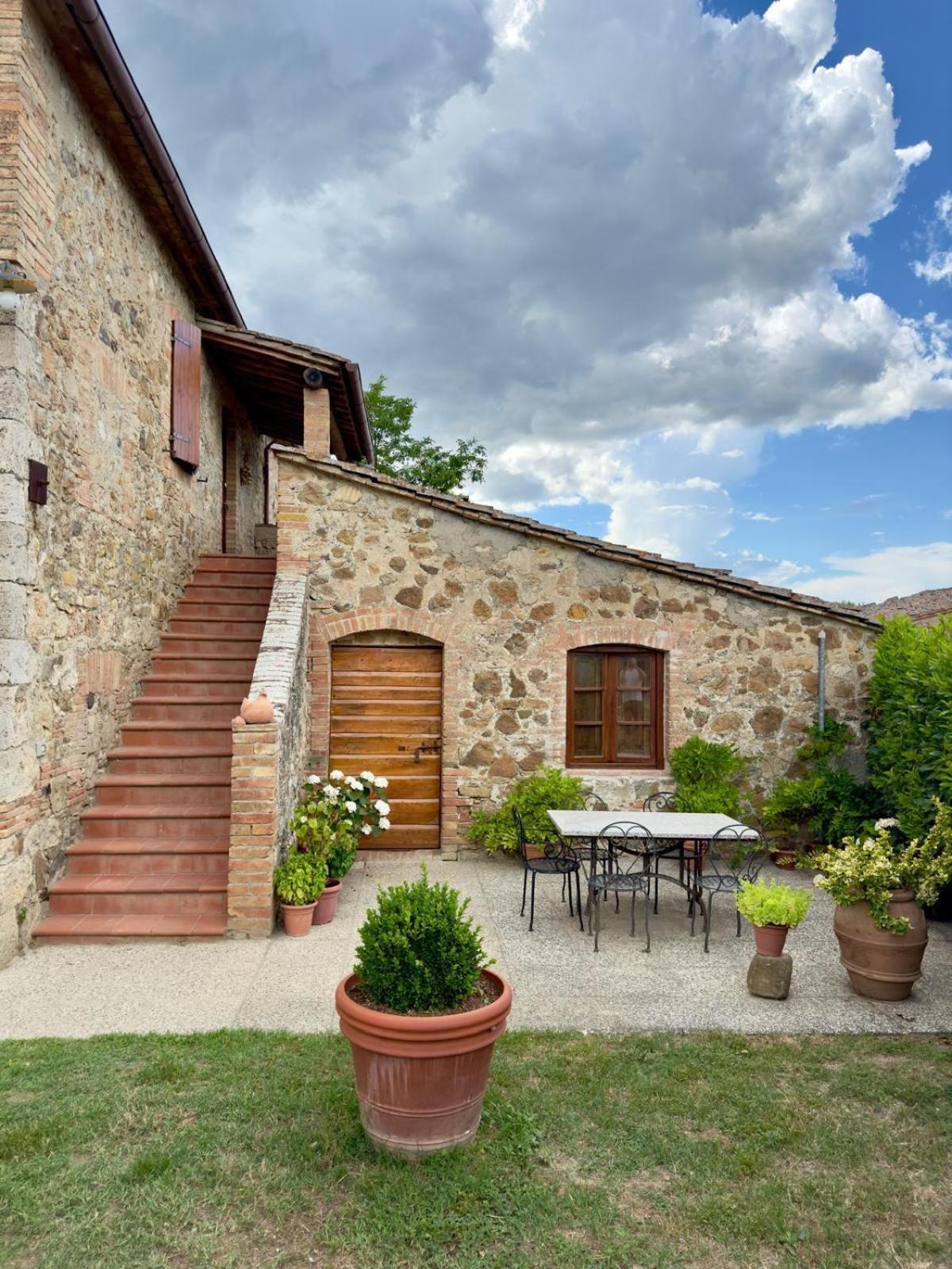 Agriturismo La Peschiera Casole dʼElsa Eksteriør bilde