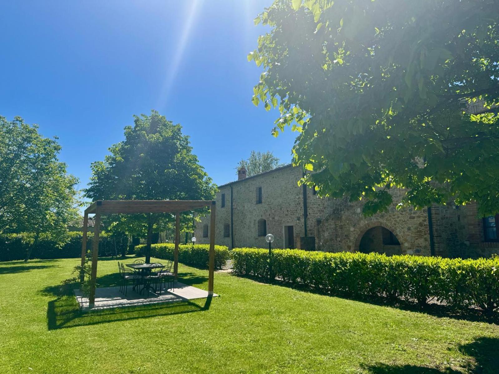 Agriturismo La Peschiera Casole dʼElsa Eksteriør bilde